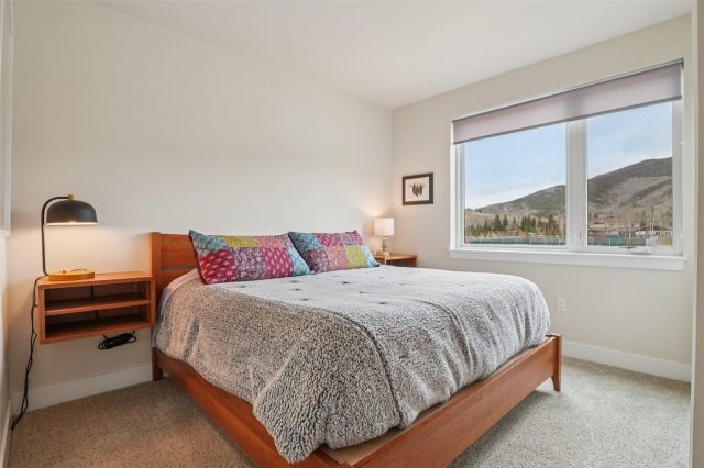 235 E La Bonte Street 208 photo 21