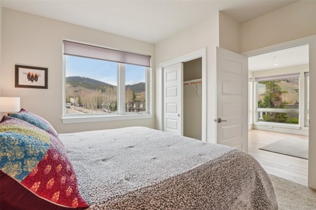 235 E La Bonte Street 208 photo 24