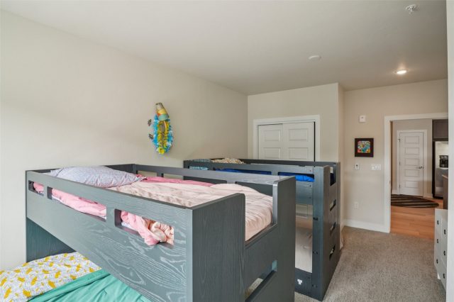 235 E La Bonte Street 208 photo 27