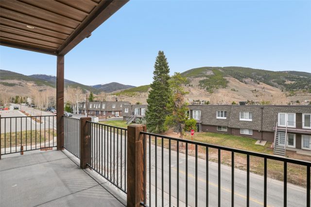 235 E La Bonte Street 208 photo 32