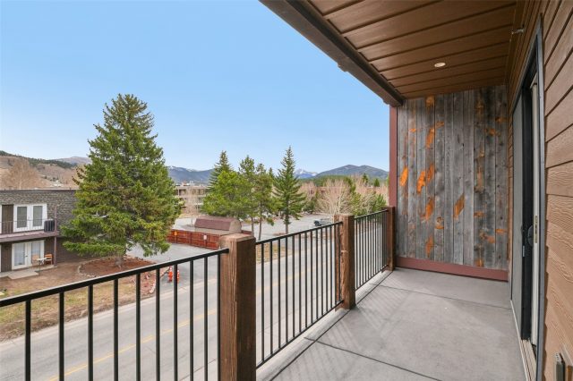 235 E La Bonte Street 208 photo 33