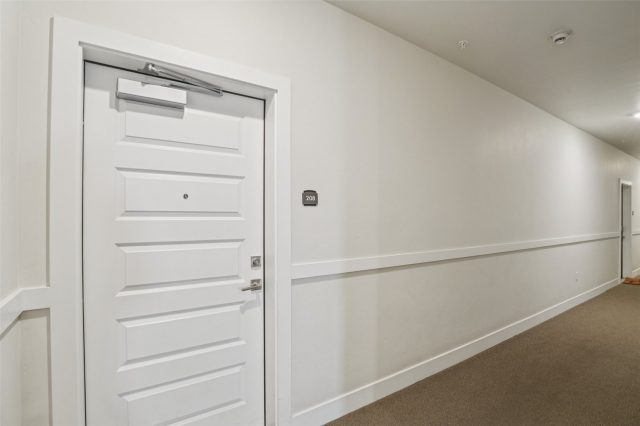 235 E La Bonte Street 208 photo 36