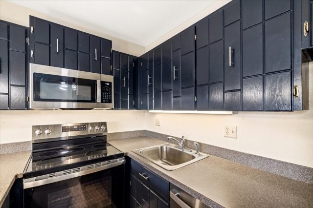 110 Evergreen Road 301 photo 12