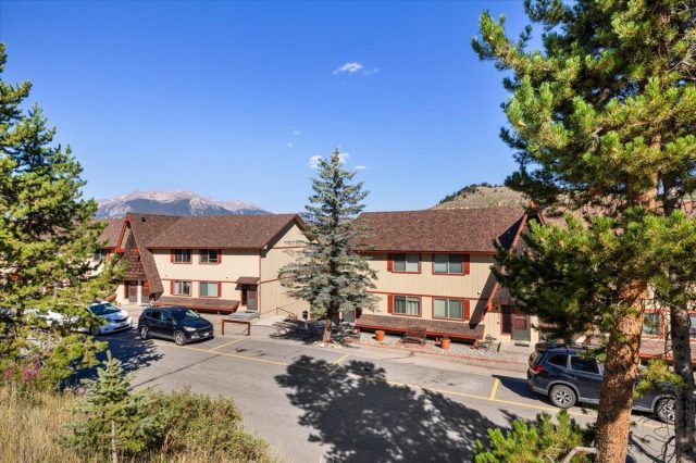 110 Evergreen Road 301 photo 20