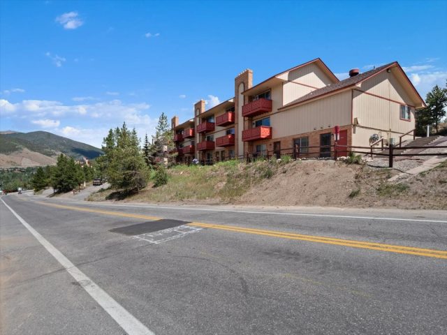 110 Evergreen Road 301 photo 21