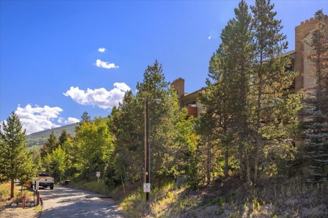110 Evergreen Road 301 photo 23