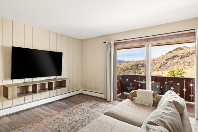 Condo in Dillon Valley Condo, Dillon, CO — photo 4 (MLS S1067869)