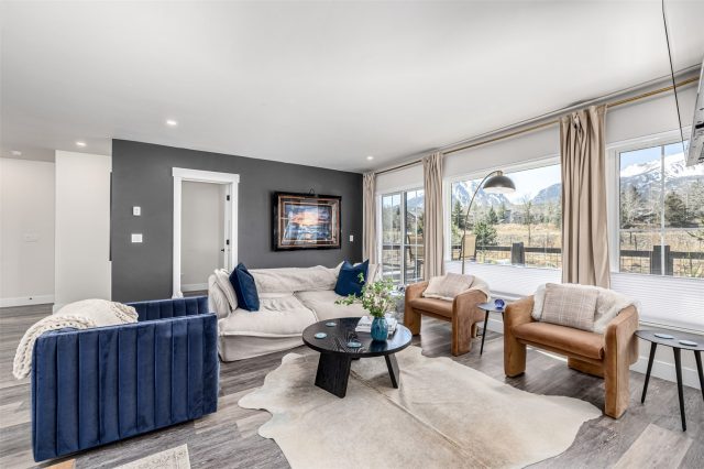 Townhome in Fish Hawk Landing, Silverthorne — photo 4 Townhome in Fish Hawk Landing, Silverthorne, CO — photo 4 (MLS S1067894)