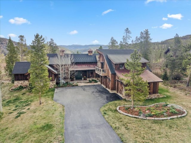 Home in Fairways At Breckenridge, Breckenridge, CO — photo 3 (MLS S1067897)