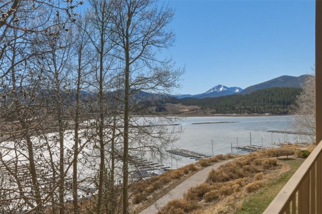 220 E La Bonte Street 219 photo 19