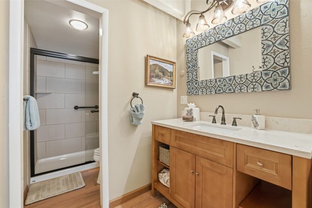 220 E La Bonte Street 219 photo 29