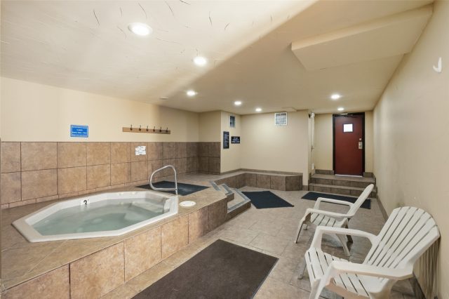 220 E La Bonte Street 219 photo 34