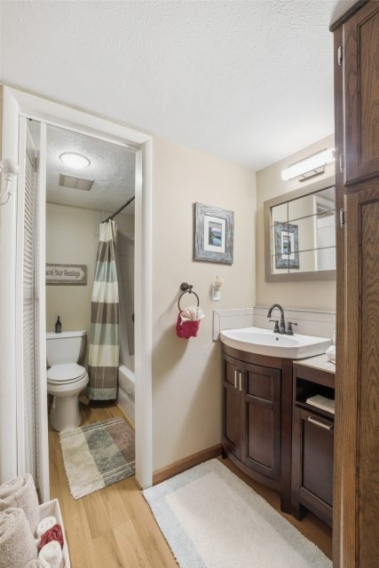 220 E La Bonte Street 219 photo 37