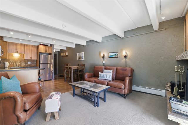220 E La Bonte Street 219 photo 41