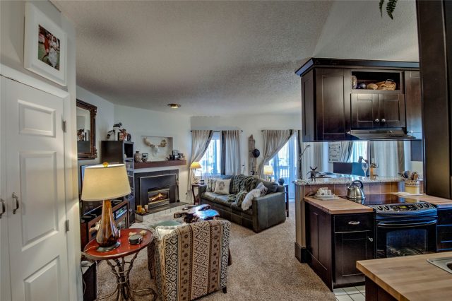 Condo in Lake Haus Condo, Dillon — photo 5 Condo in Lake Haus Condo, Dillon, CO — photo 5 (MLS S1067912)