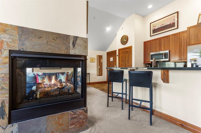 34 Highfield Trail 404 photo 15