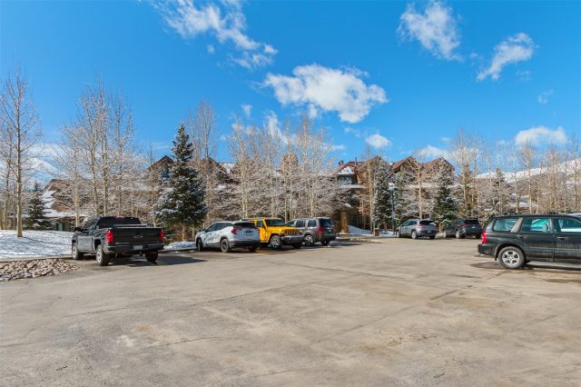 34 Highfield Trail 404 photo 25