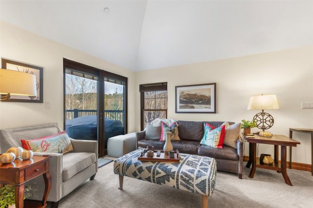 Condo in Highland Greens Lodge, Breckenridge, CO — photo 6 (MLS S1067915)