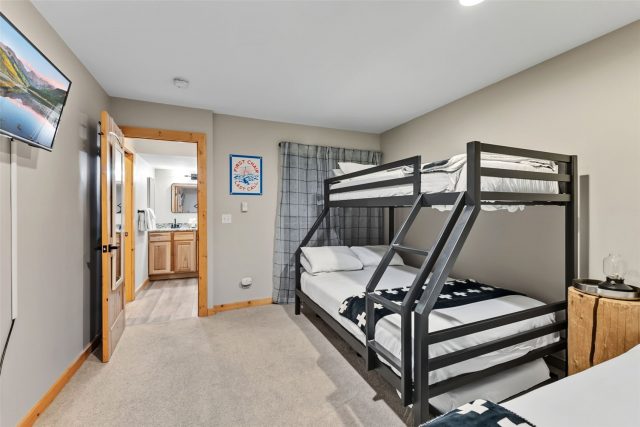 325 Four O Clock Road N B103 photo 15