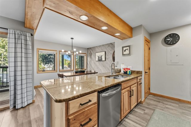 Condo in Park Place Condo, Breckenridge, CO — photo 2 (MLS S1067920)