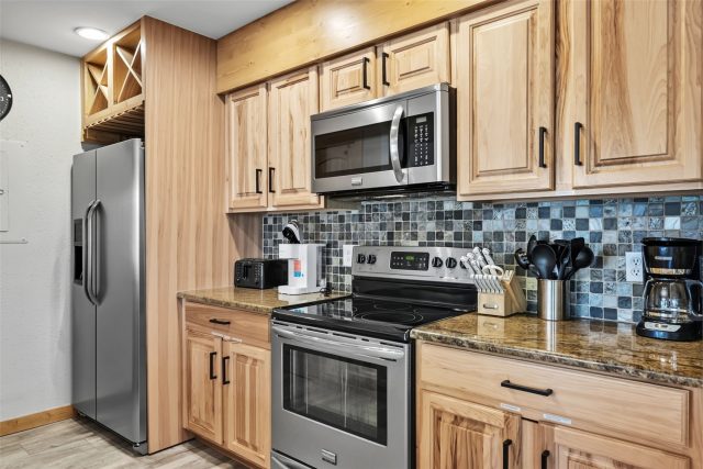 Condo in Park Place Condo, Breckenridge, CO — photo 3 (MLS S1067920)