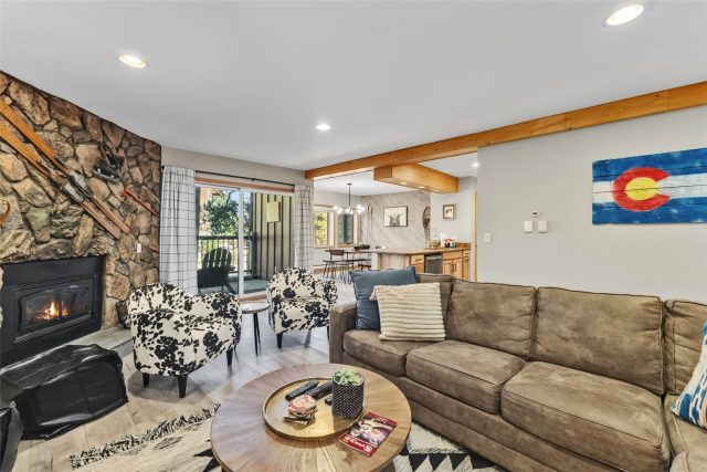 325 Four O Clock Road N B103 photo 8