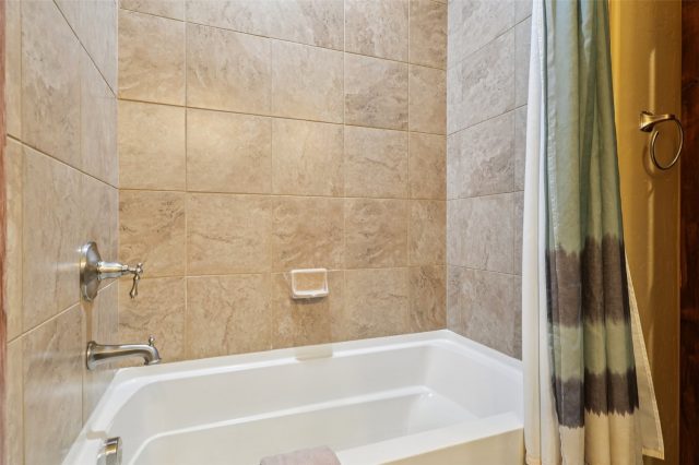 50 County Road 1293 B photo 36