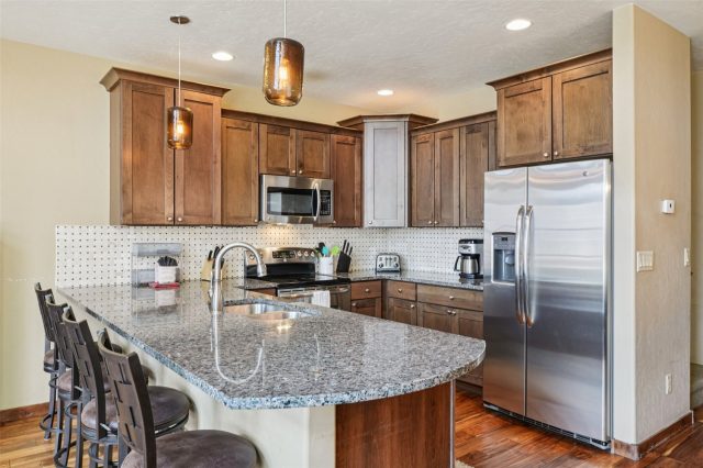 Townhome in Rolling Ridge Twnhms, Silverthorne — photo 4 Townhome in Rolling Ridge Twnhms, Silverthorne, CO — photo 4 (MLS S1067938)