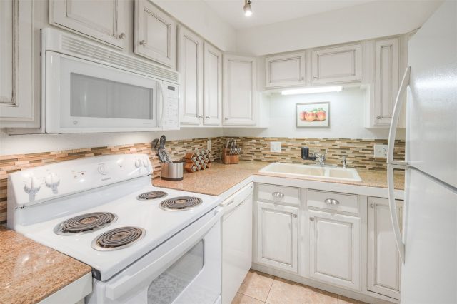 111 Corinthian Circle I photo 16