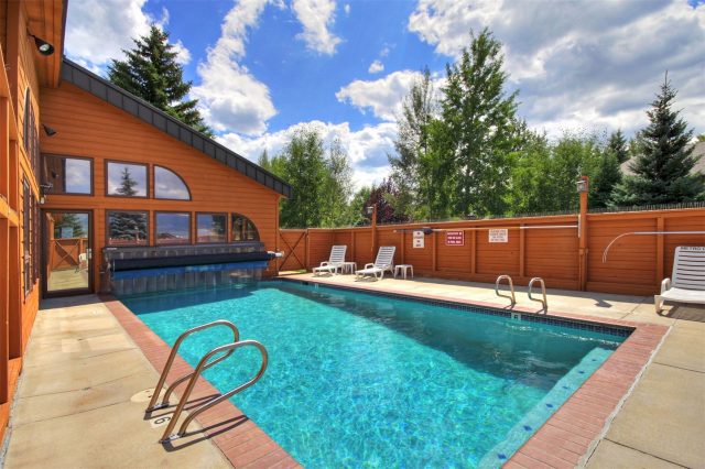 111 Corinthian Circle I photo 35