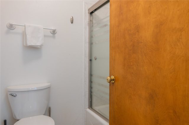 405 Four O Clock Road B photo 16