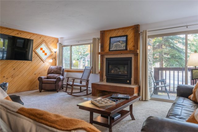 Condo in Pine Ridge Condo, Breckenridge — photo 2 Condo in Pine Ridge Condo, Breckenridge, CO — photo 2 (MLS S1067955)