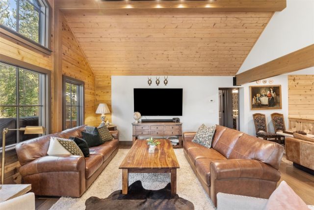 115 Willow Lane photo 11