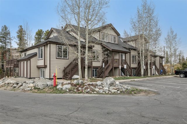 10 River Park Drive A photo 13