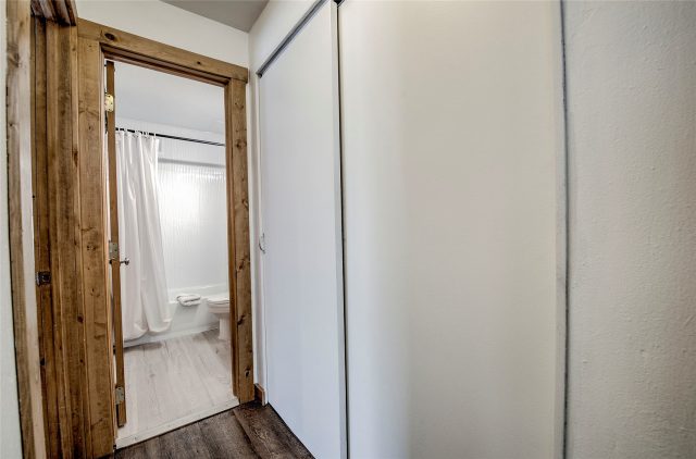 214 S Harris Street 106 photo 19