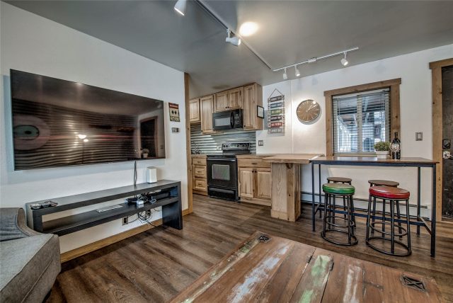 Condo in Ptarmigan, Breckenridge, CO — photo 6 (MLS S1067970)