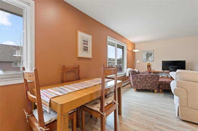 240 E La Bonte Street 3 photo 14
