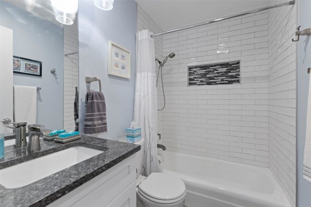 240 E La Bonte Street 3 photo 17