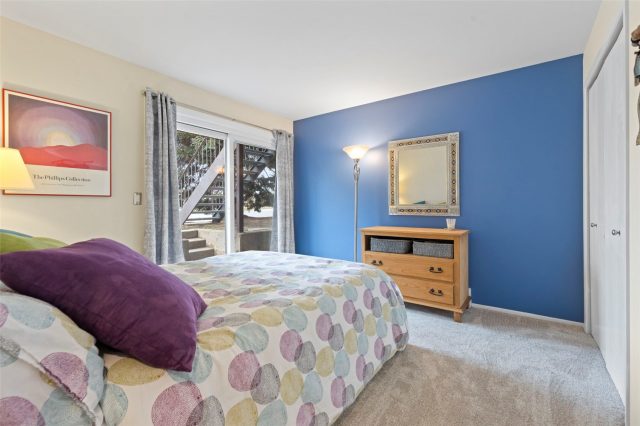240 E La Bonte Street 3 photo 22