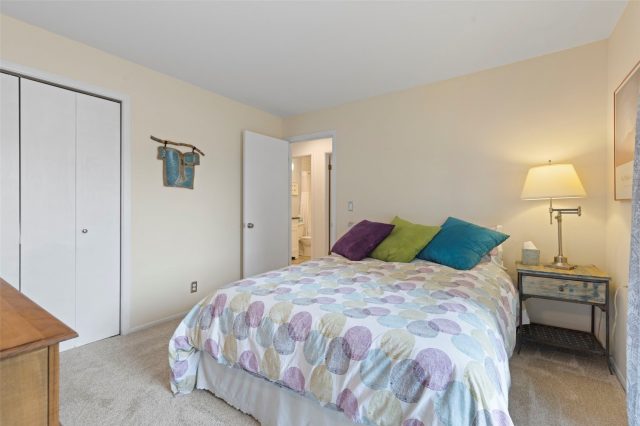 240 E La Bonte Street 3 photo 24
