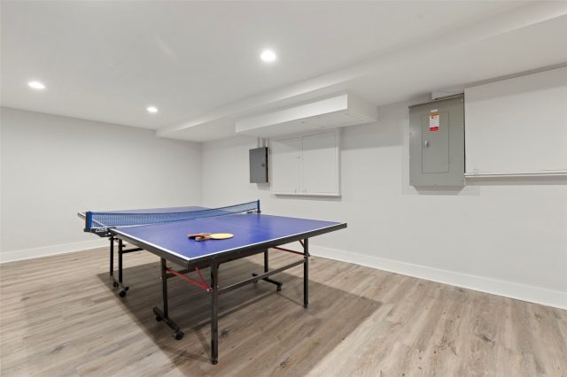 240 E La Bonte Street 3 photo 33