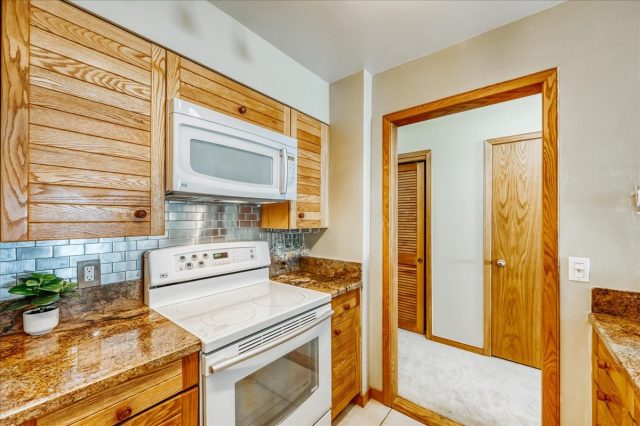 22804 Us Highway 6 106 photo 13
