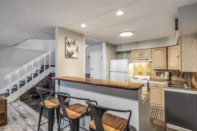 891 Fairview Boulevard 20 photo 10