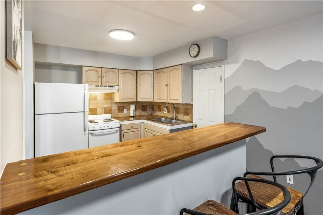 891 Fairview Boulevard 20 photo 11