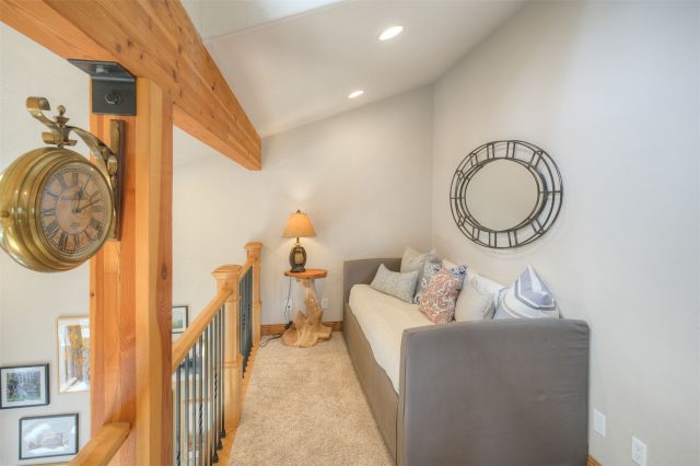 307b S 2nd Avenue B photo 18