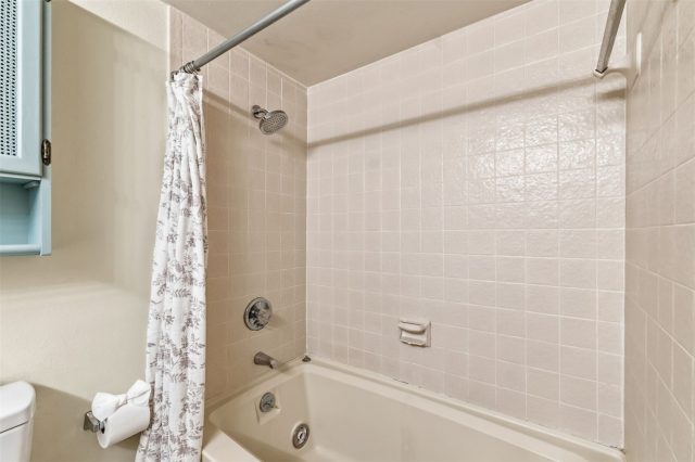 72 Corinthian Circle 203 photo 10