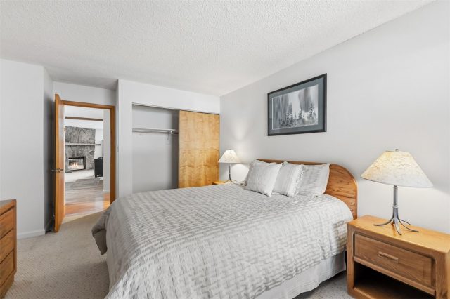 72 Corinthian Circle 203 photo 11