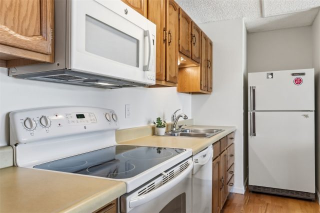 72 Corinthian Circle 203 photo 15