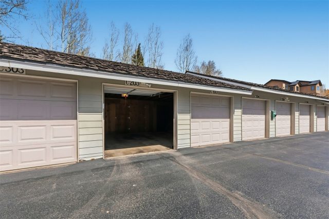 72 Corinthian Circle 203 photo 21