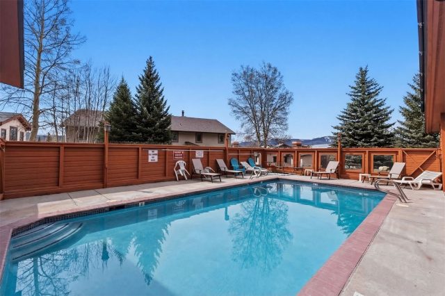 72 Corinthian Circle 203 photo 24